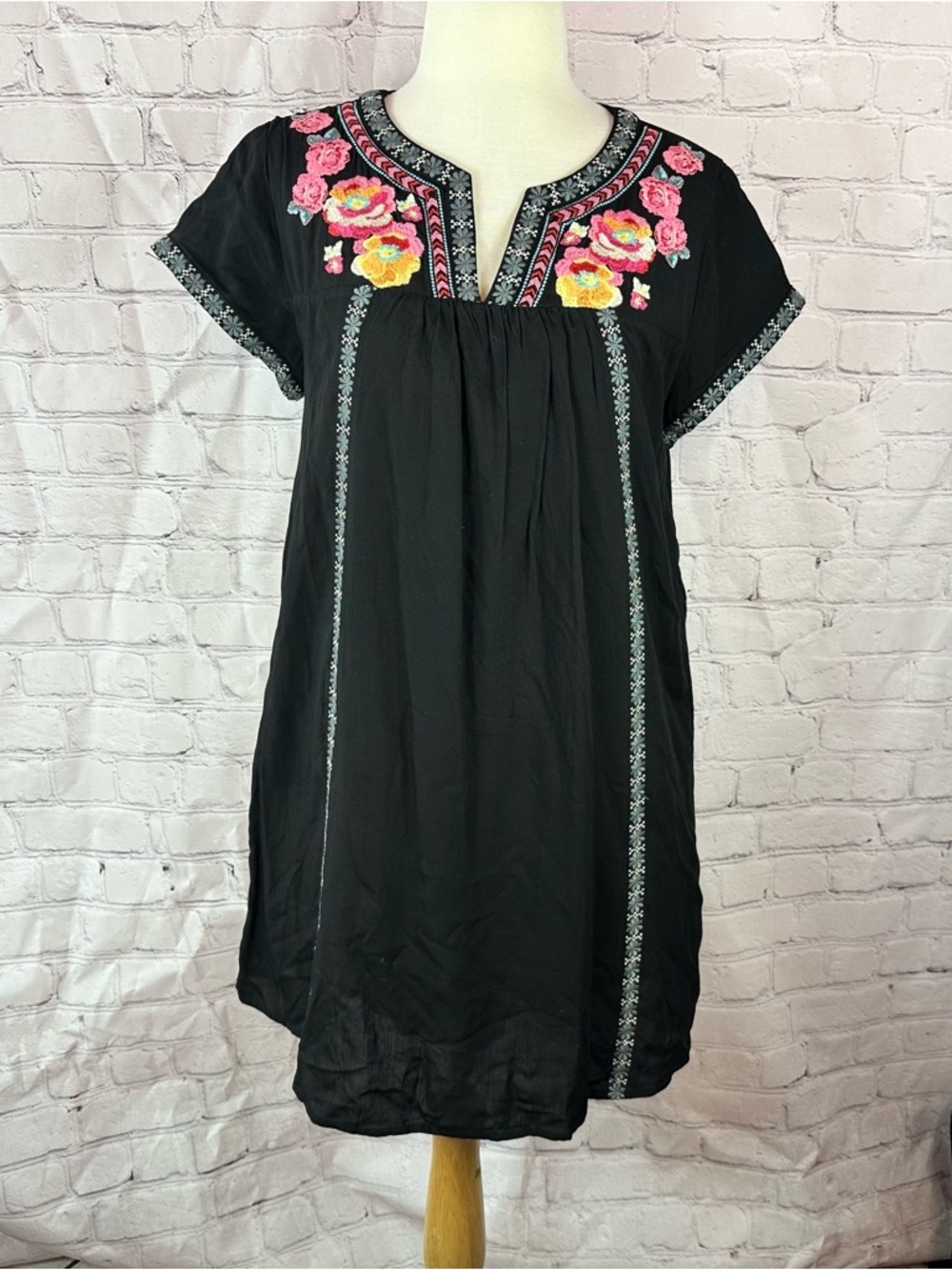 ANDREE BY UNIT Black shift Dress Floral Embroidery women S boho cottage beach